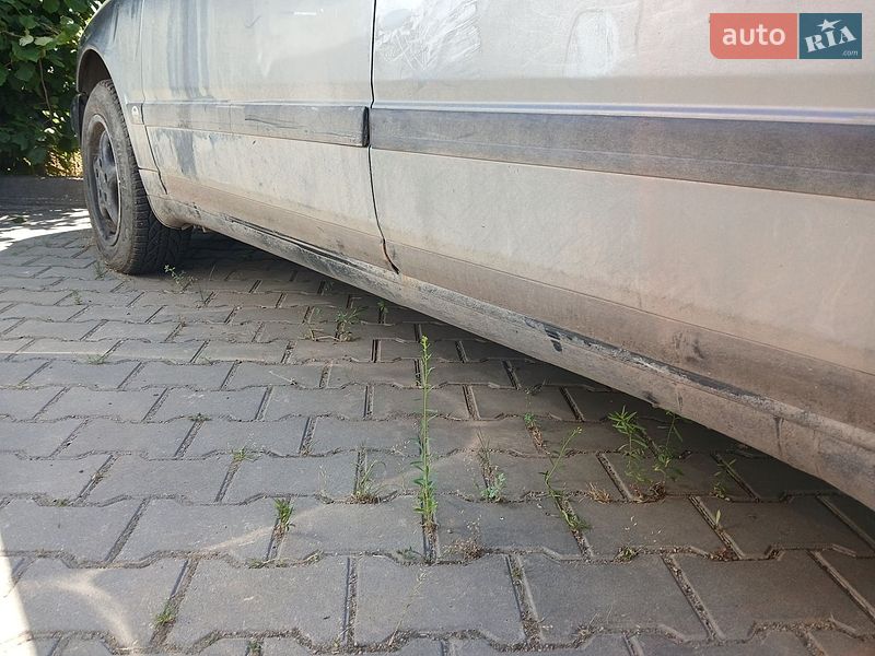Седан Audi 100 1993 в Одессе