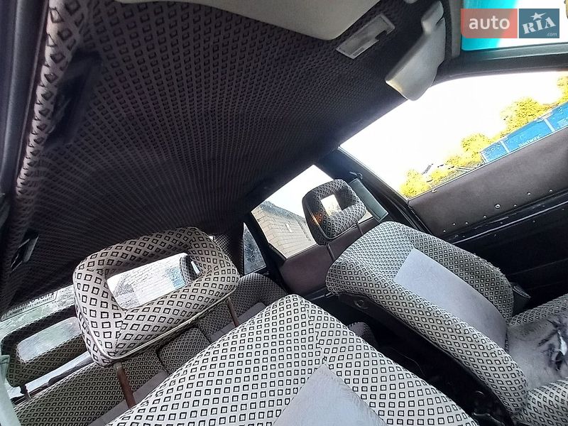 Седан Audi 100 1983 в Володимирі