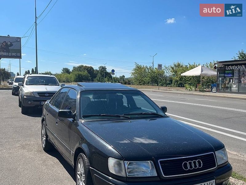 Седан Audi 100 1991 в Киеве