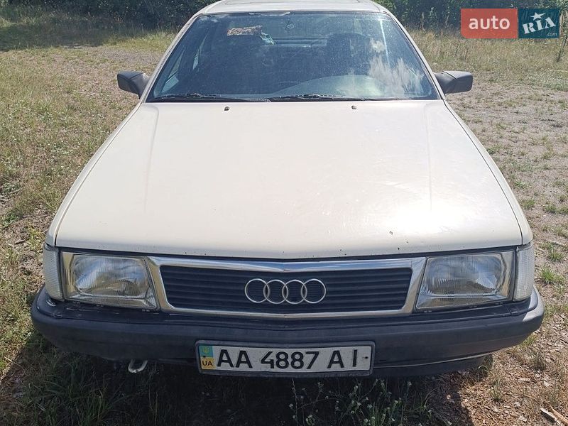 Седан Audi 100 1990 в Ровно