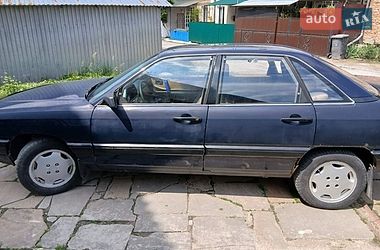 Седан Audi 100 1984 в Микулинцах