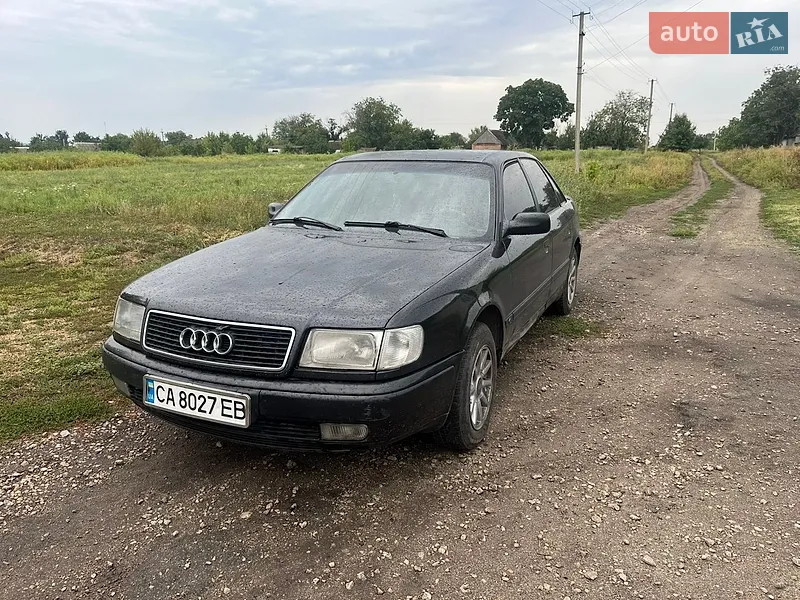 Audi 100
