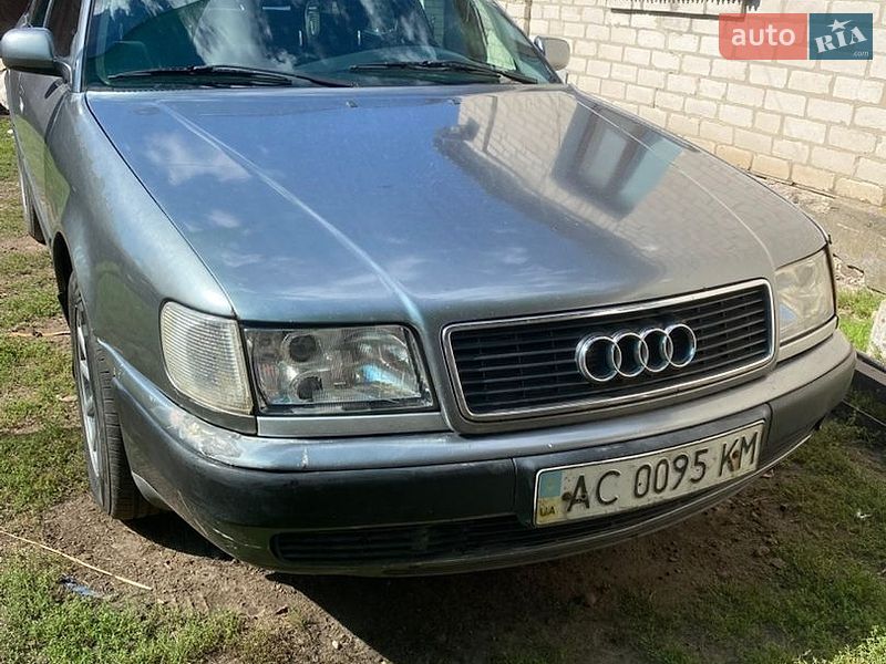 Седан Audi 100 1994 в Турийске