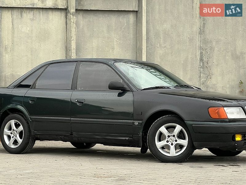 Седан Audi 100 1994 в Дрогобичі