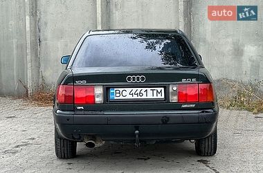 Седан Audi 100 1994 в Дрогобичі