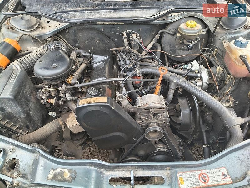 Седан Audi 100 1991 в Коростене