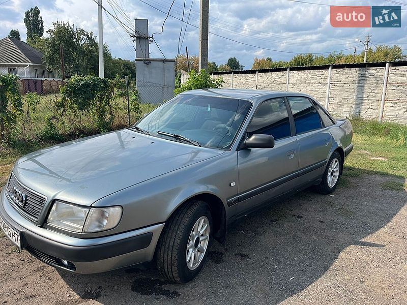 Седан Audi 100 1992 в Смілі