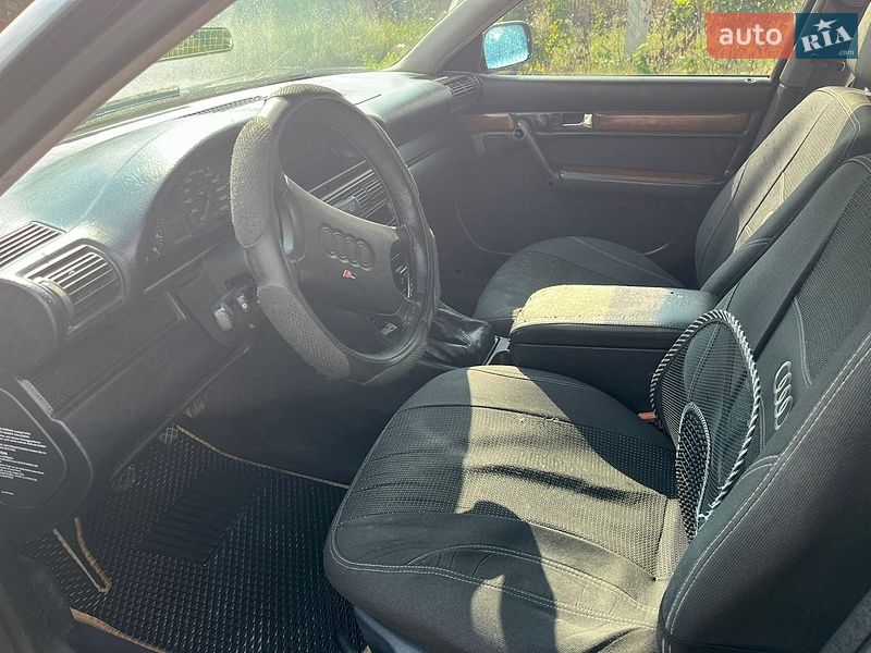 Седан Audi 100 1992 в Смеле