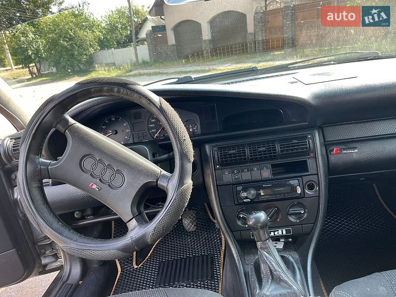 Седан Audi 100 1992 в Смеле