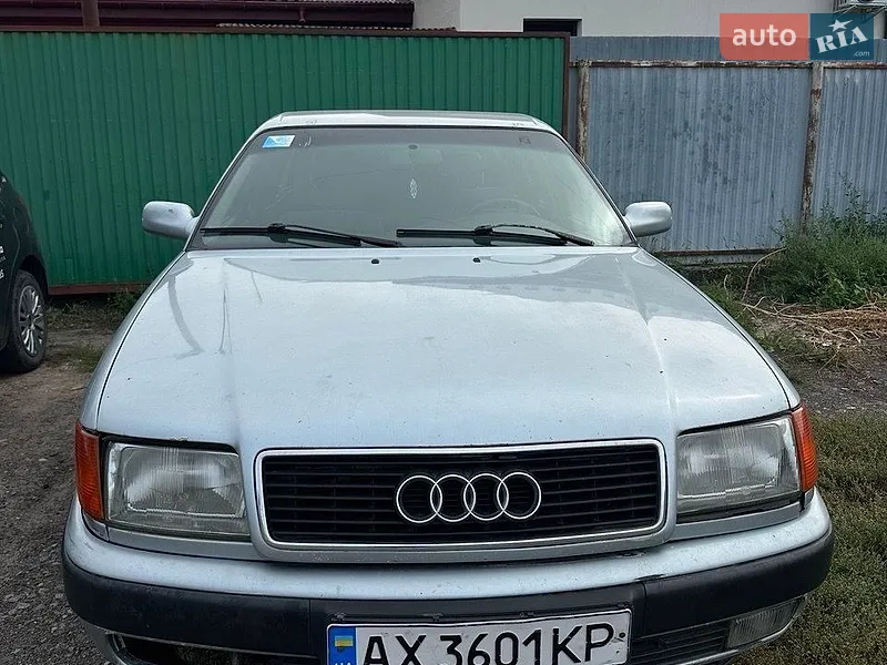 Audi 100