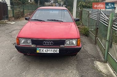 Седан Audi 100 1986 в Городке Седан Audi 100 1986 в Городке