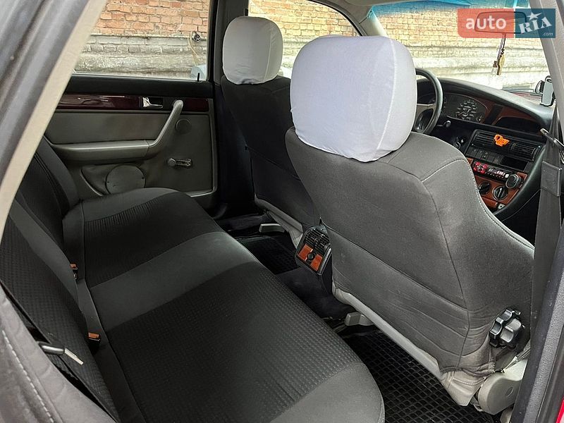 Седан Audi 100 1991 в Ровно