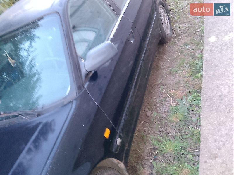 Седан Audi 100 1993 в Деражні