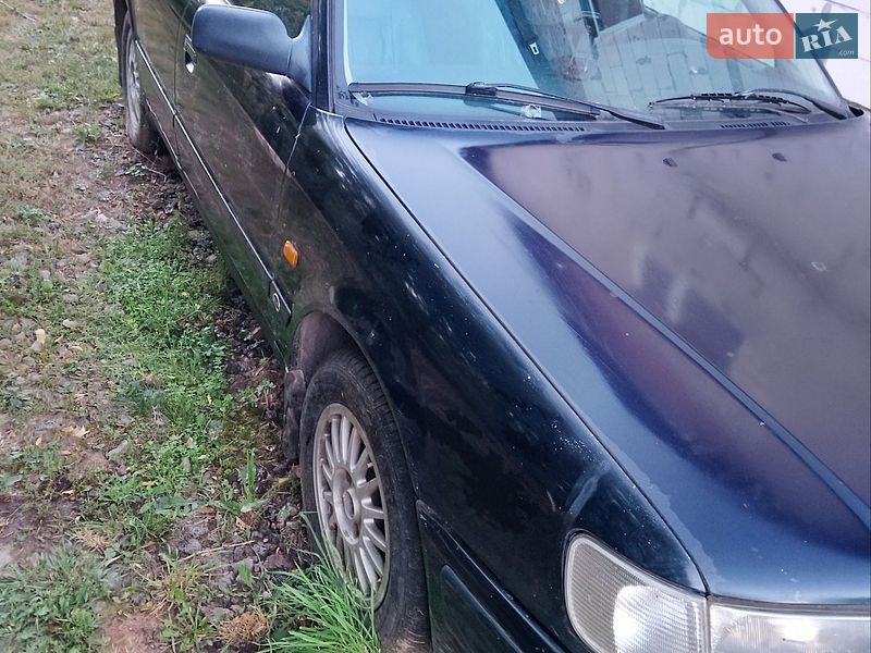 Седан Audi 100 1993 в Деражні