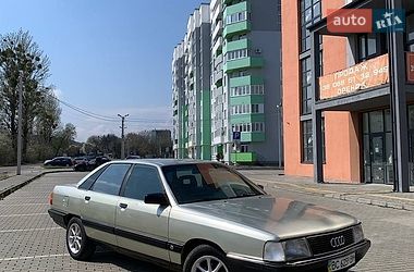 Седан Audi 100 1988 в Львове