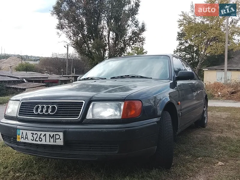 Audi 100