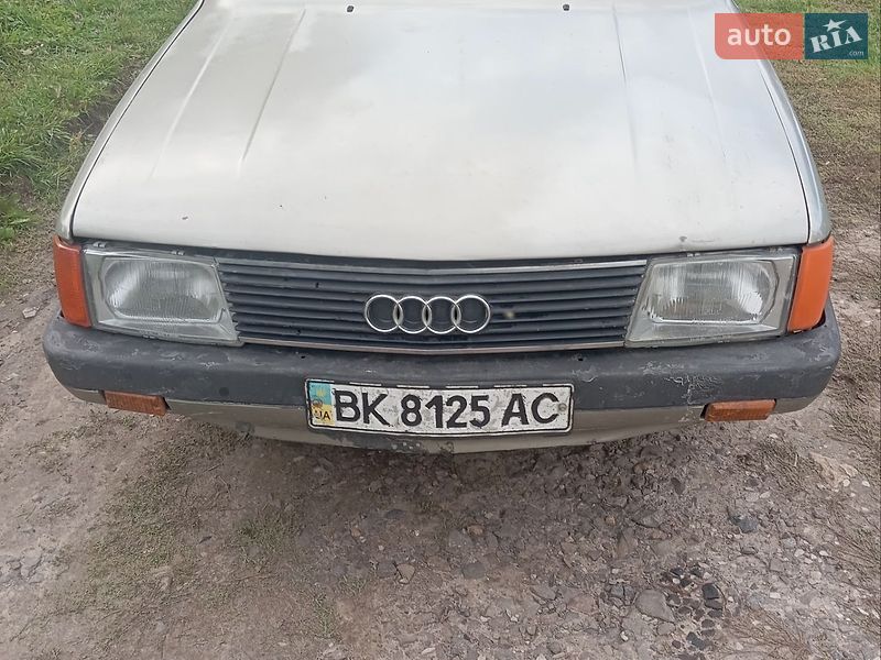 Универсал Audi 100 1984 в Мизоче