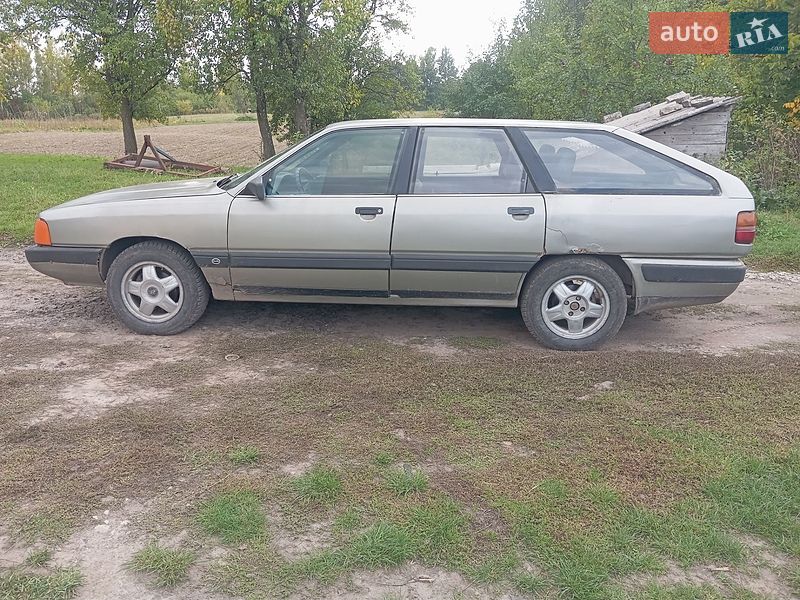 Универсал Audi 100 1984 в Мизоче