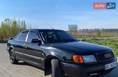 Седан Audi 100 1992 в Городку