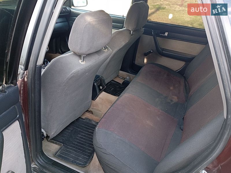 Седан Audi 100 1993 в Теребовле