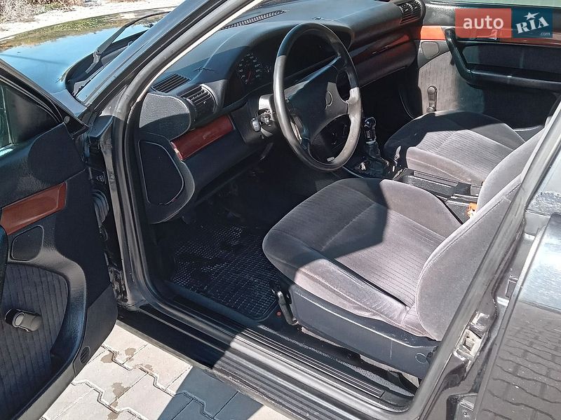 Седан Audi 100 1991 в Тлумачі