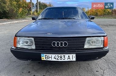 Седан Audi 100 1986 в Луцке