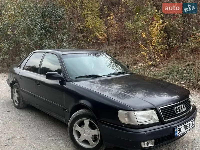 Audi 100