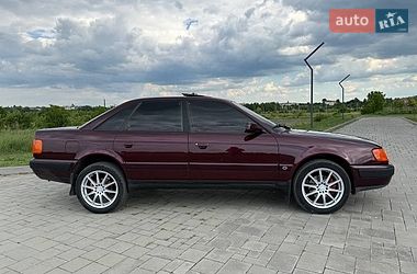 Седан Audi 100 1992 в Ровно