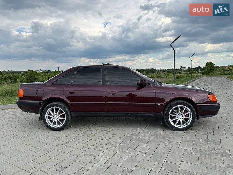 Седан Audi 100 1992 в Ровно