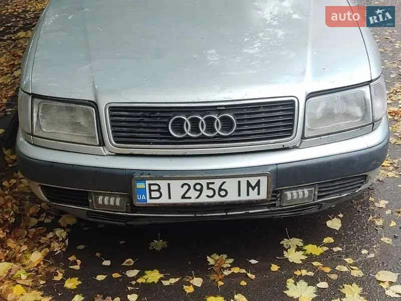 Audi 100