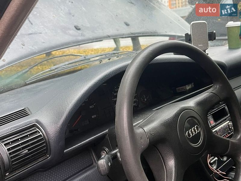 Седан Audi 100 1993 в Хмельницком