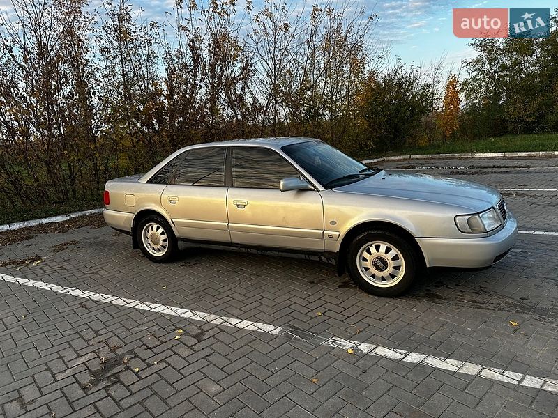 Седан Audi 100 1992 в Ровно