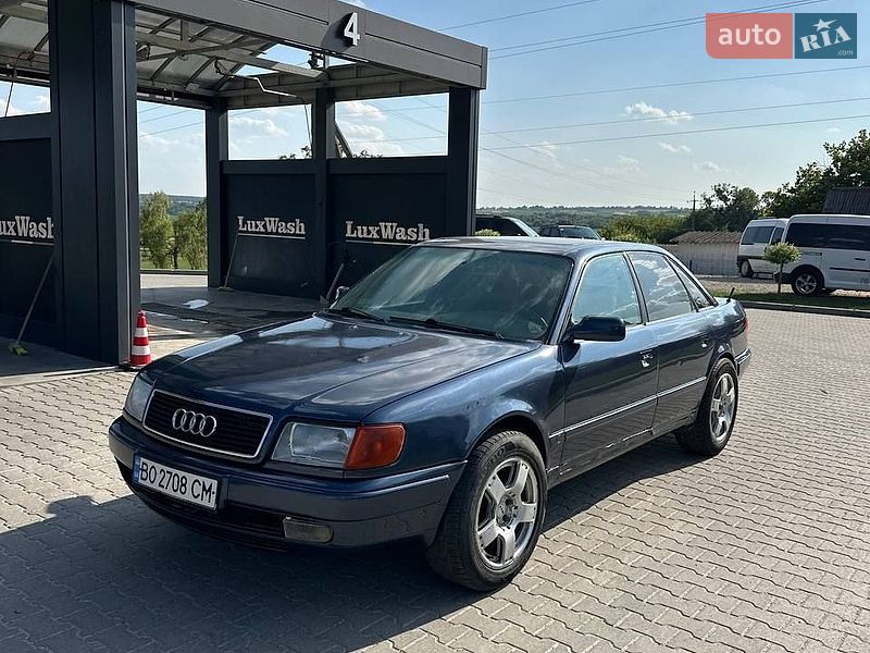 Седан Audi 100 1993 в Шумську