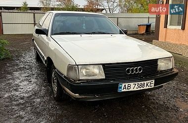 Седан Audi 100 1988 в Хмільнику