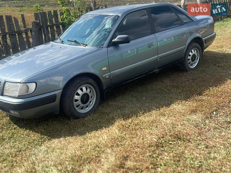 Седан Audi 100 1991 в Глухове