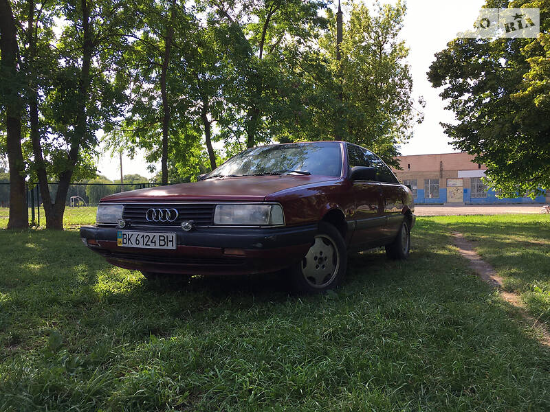 Седан Audi 200 1988 в Ровно