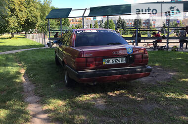 Седан Audi 200 1988 в Ровно