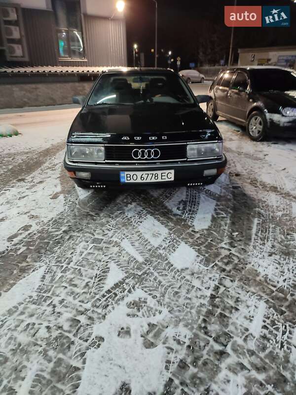 Седан Audi 200 1989 в Чорткові