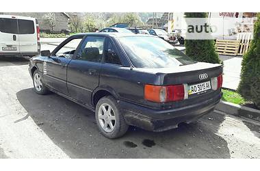 Седан Audi 80 1988 в Тячеве