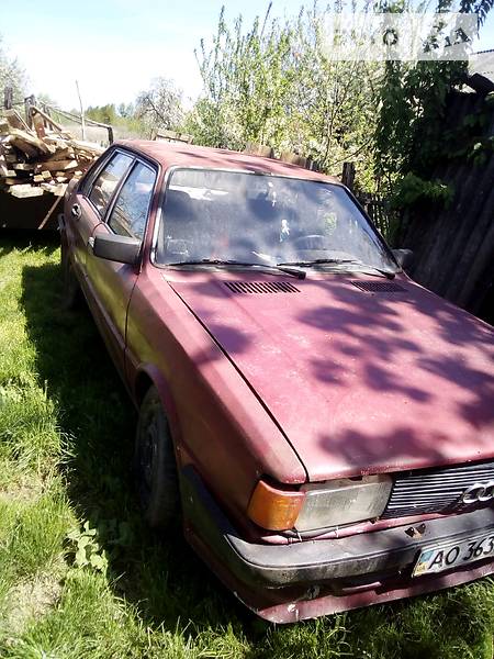 Audi 80 1983 года