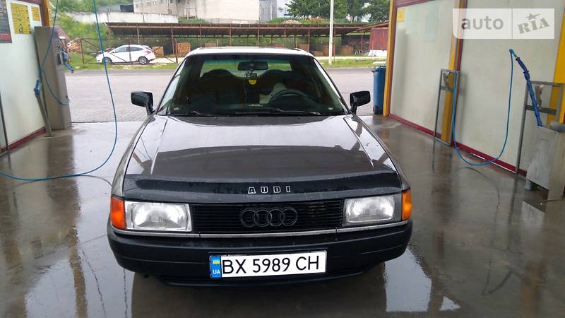 Седан Audi 80 1988 в 
