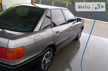 Седан Audi 80 1988 в 