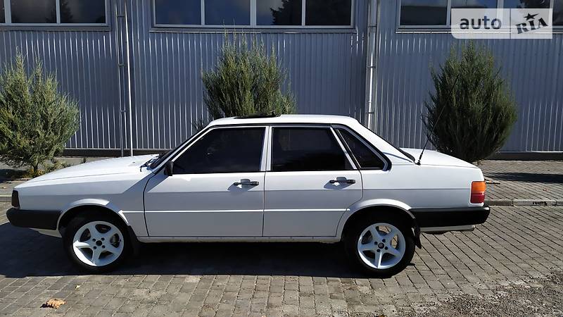 Седан Audi 80 1985 в Александрие