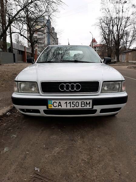 Седан Audi 80 1994 в Черкасах