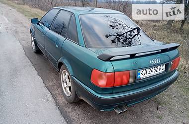 Седан Audi 80 1993 в 