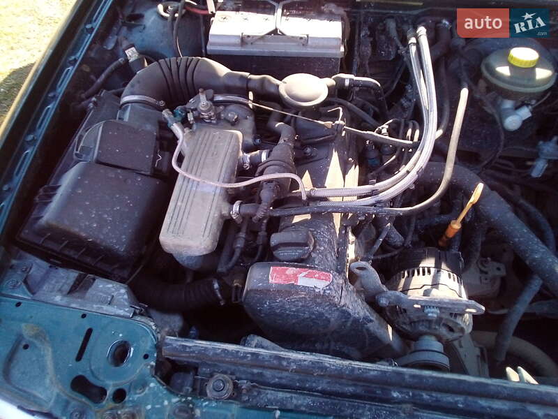 Седан Audi 80 1994 в Рахові