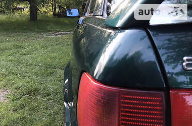 Седан Audi 80 1993 в 