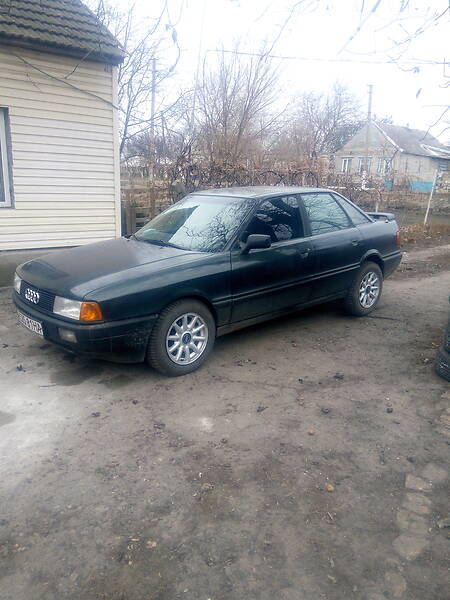 Седан Audi 80 1987 в Днепре