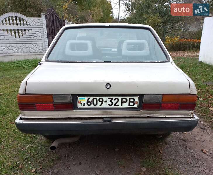 Седан Audi 80 1983 в Дубно