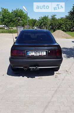 Седан Audi 80 1989 в Косові